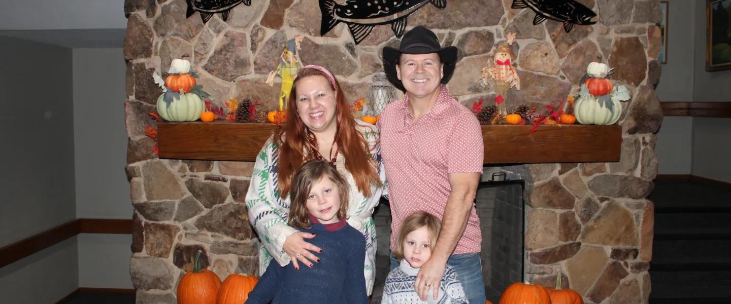 ymca trout lodge 2025 thanksgiving family photos