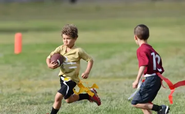 kids playing flag football